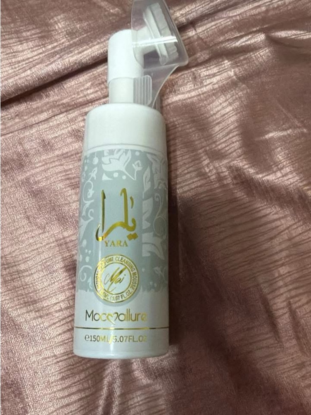 Yara Mocallure White Foam Face Cleaner